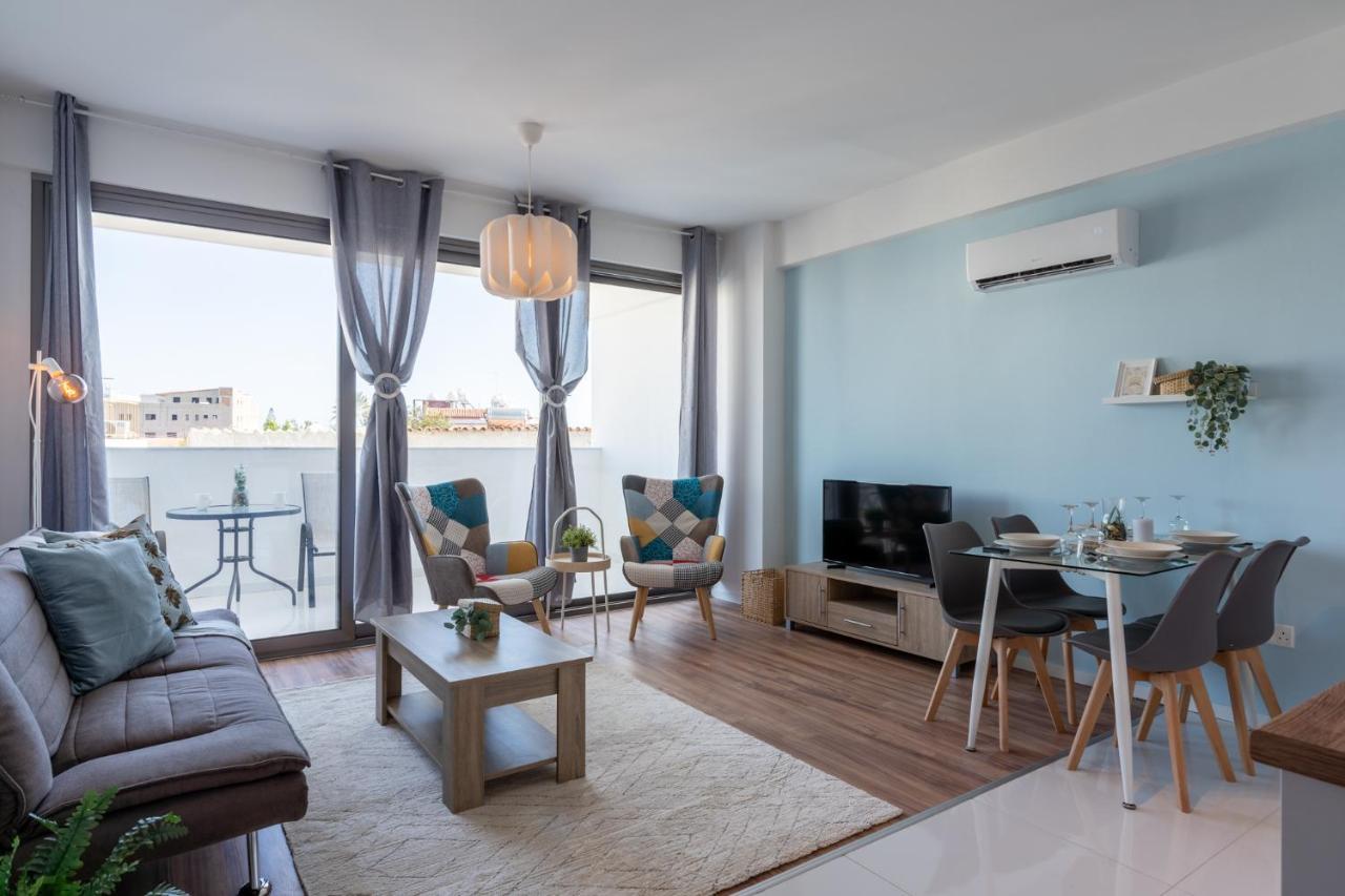 Livia Studio Apartment In Larnaca Exteriör bild